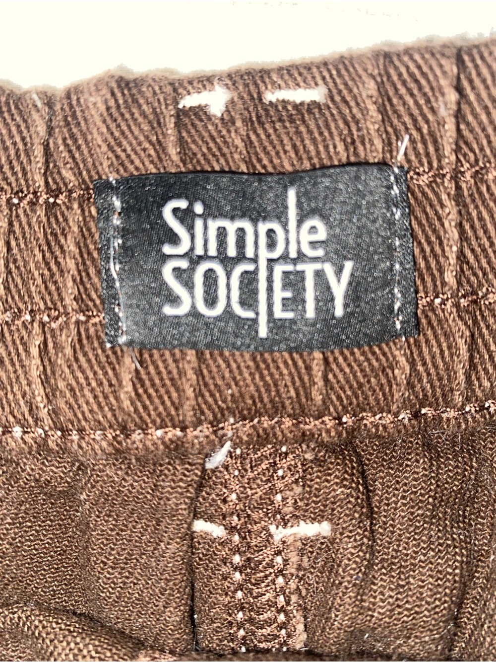 Simple Society Women’s high-waisted brown utility/carpenter shorts NEW SZ 7 - Picture 2 of 4